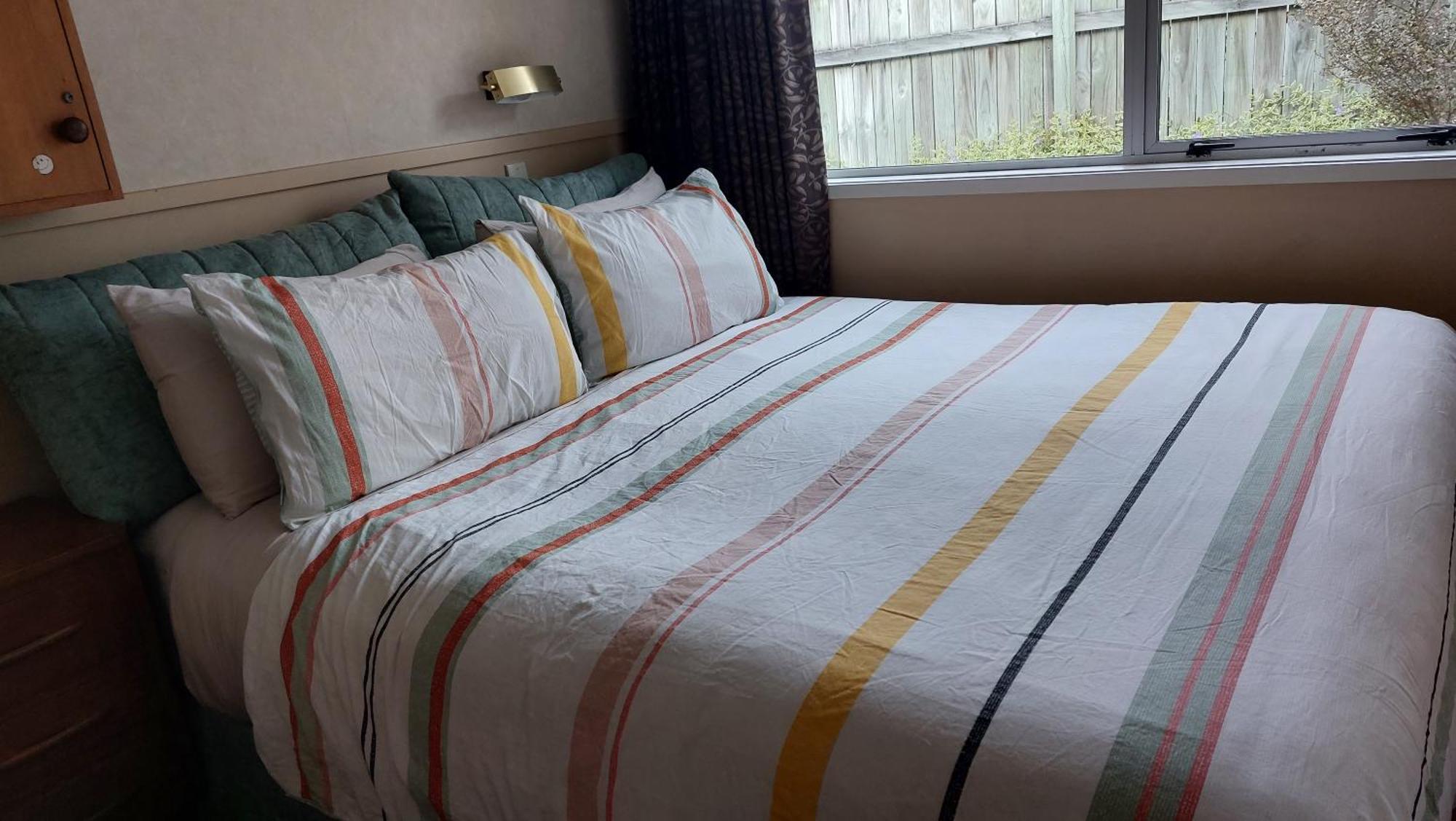 Bed And Breakfast Happy Home Taupo Accommodation Zewnętrze zdjęcie
